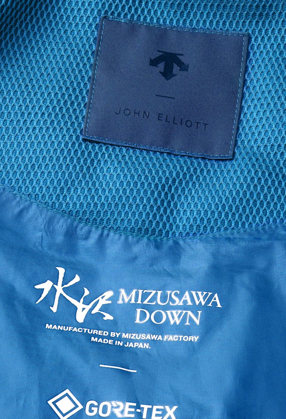 JOHN ELLIOTT X DESCENTE ALLTERRAIN MIZUSAWA DOWN JACKET