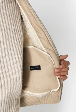 Shearling Teddy Jacket/ NaturalEmailWe'll email you when this product becomes available.Natural