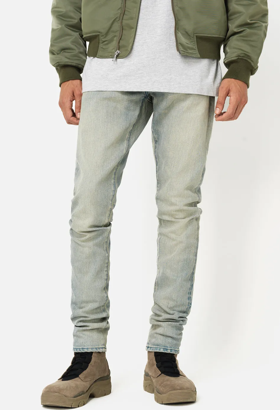 The Cast 2 Slim